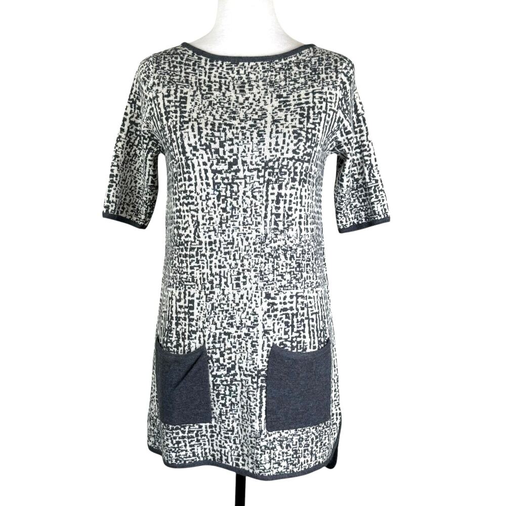 W by Worth New York 100% Wool Gray Print Short Sleeve Mini Knit Sweater Dress